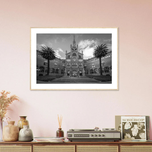 Hospital de Sant Pau i Barcelona | Premium plakat | Treramme - DanielfotoPremium plakat i matt papir med trerammeHvit ramme21x29.7 cm / 8x12"