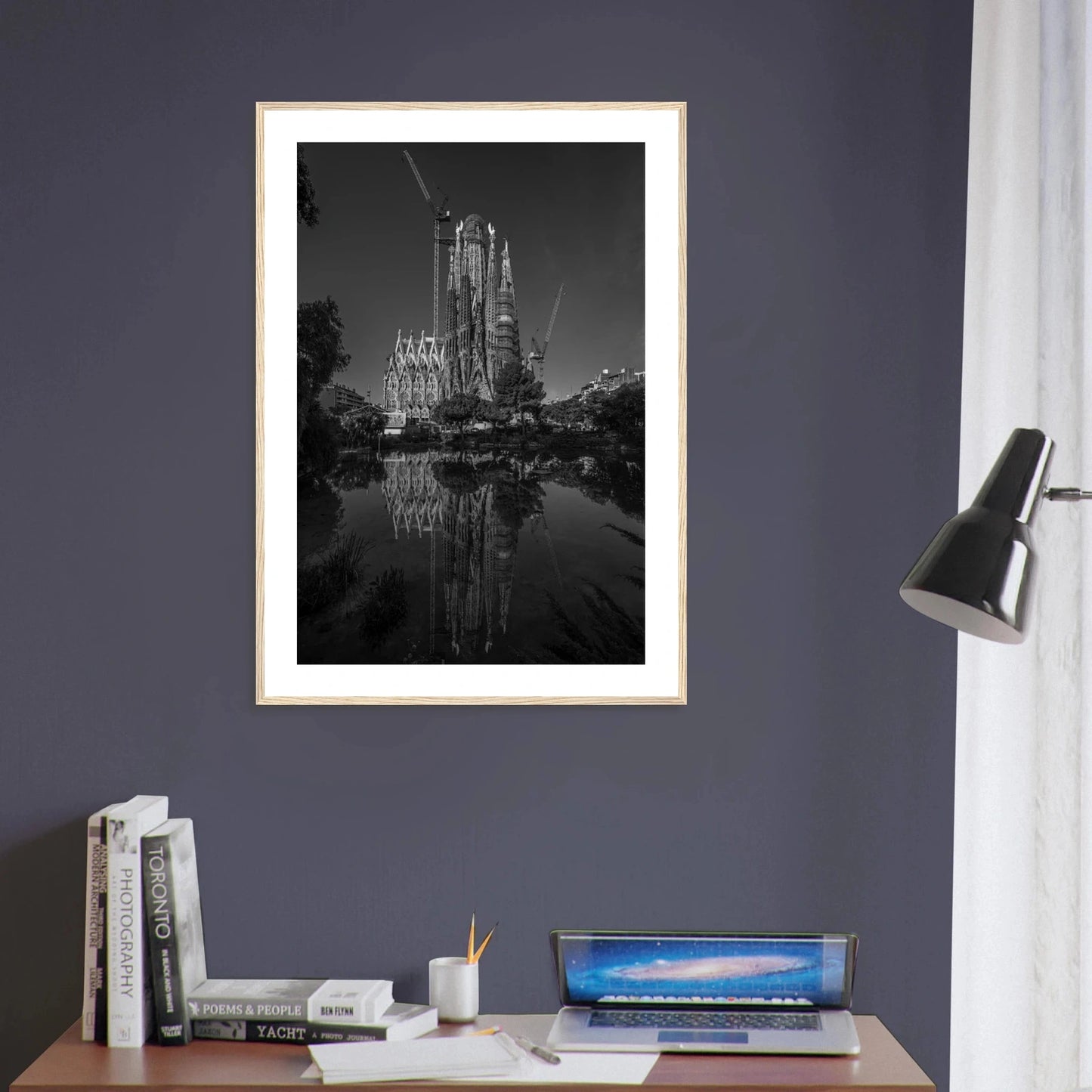 Sagrada Família | Premium plakat | Treramme - DanielfotoPremium plakat i matt papir med trerammeHvit ramme21x29.7 cm / 8x12"