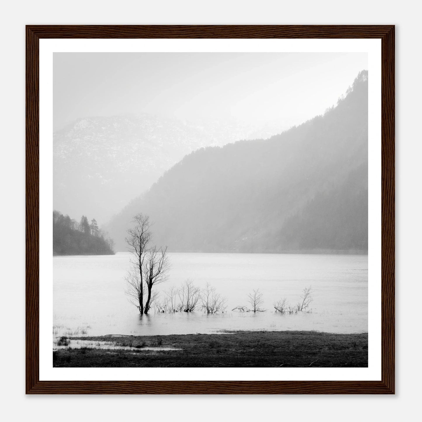 Stillheten ved Øvredalsvatnet | Premium plakat | Treramme - DanielfotoMørk treramme30x30 cm / 12x12″