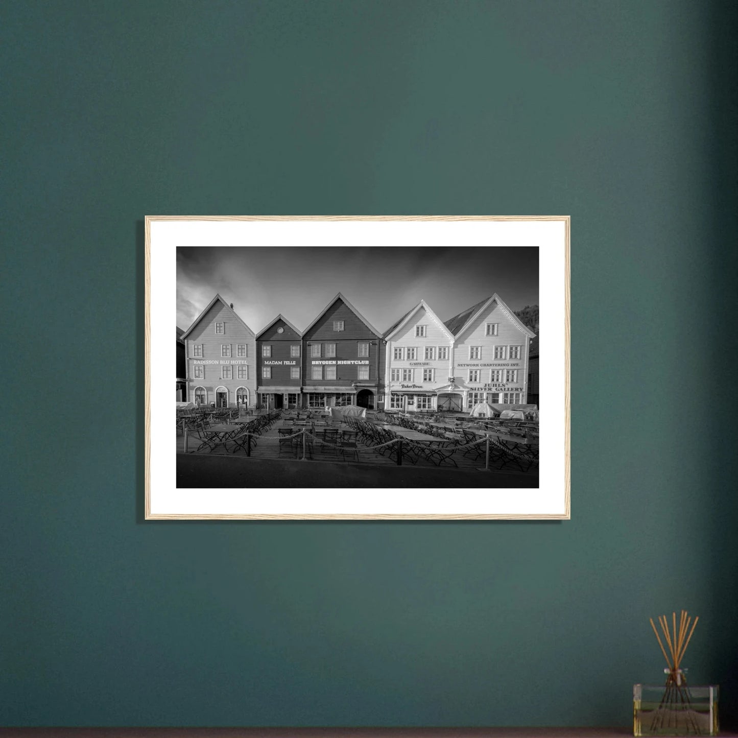 Bryggen i Bergen | Premium plakat | Treramme - Danielfoto21x29.7 cm / 8x12"Uten ramme