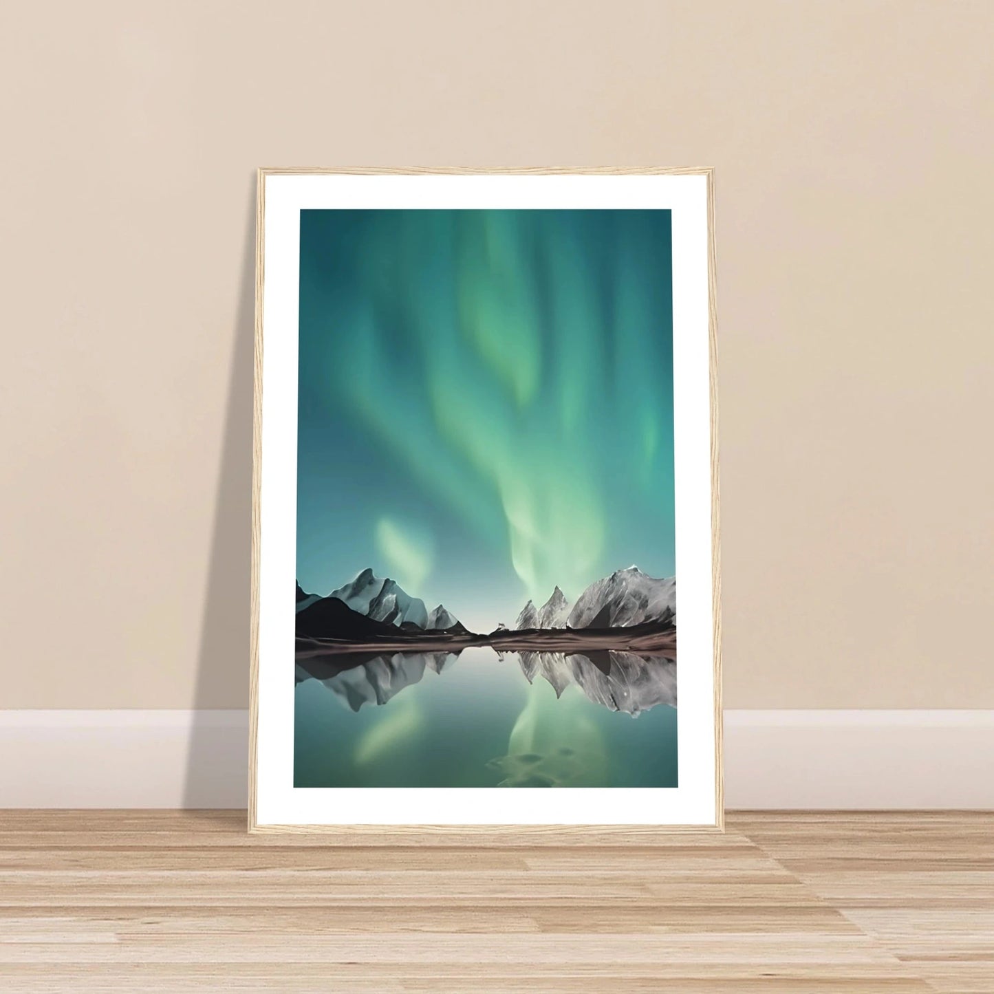 Nordlys – Aurora Borealis | Premium plakat | Treramme - DanielfotoPremium plakat i matt papir med trerammeTreramme21x29.7 cm / 8x12"
