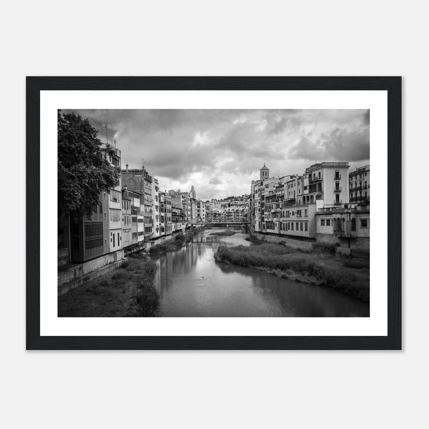 Elvefasader i Girona | Premium plakat | Treramme - Danielfoto21x29.7 cm / 8x12"Premium plakat i matt papir - 