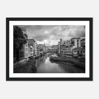 Elvefasader i Girona | Premium plakat | Treramme - Danielfoto21x29.7 cm / 8x12"Premium plakat i matt papir - 
