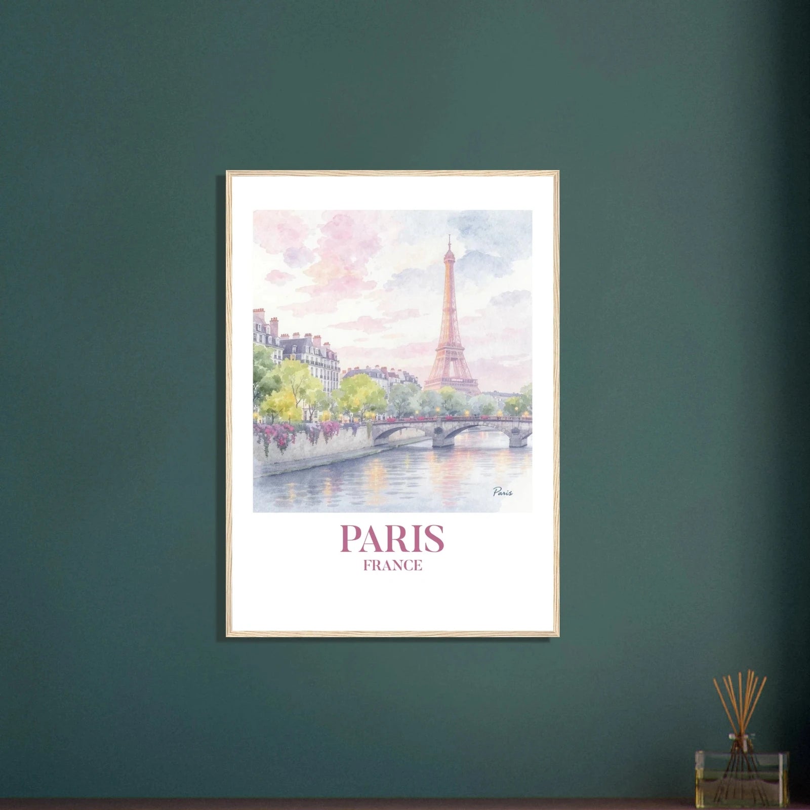 Paris | Premium plakat | Treramme - DanielfotoPremium plakat i matt papir med trerammeMørk treramme21x29.7 cm / 8x12"