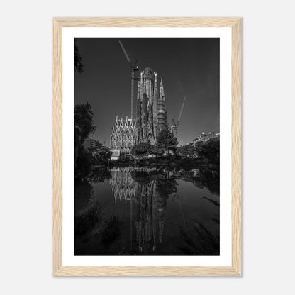 Sagrada Família | Premium plakat | Treramme - DanielfotoPremium plakat i matt papir med trerammeSvart ramme21x29.7 cm / 8x12"