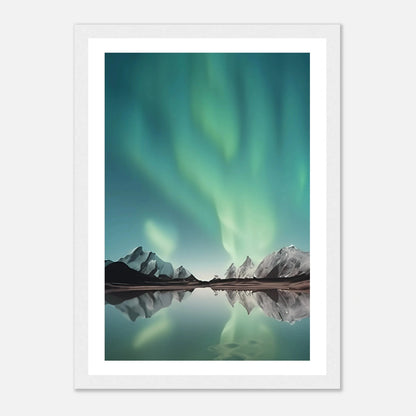 Nordlys – Aurora Borealis | Premium plakat | Treramme - DanielfotoPremium plakat i matt papir med trerammeHvit ramme21x29.7 cm / 8x12"