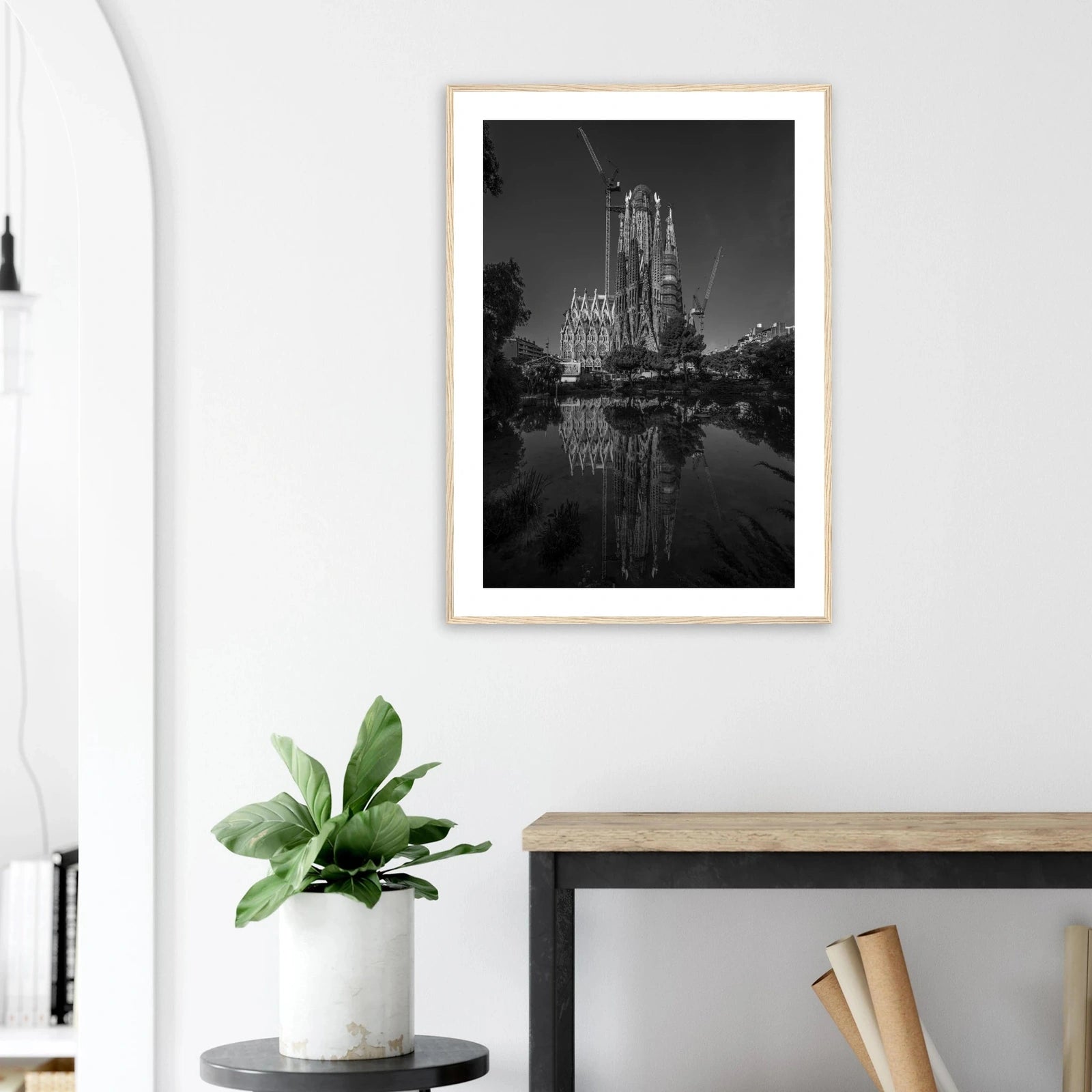 Sagrada Família | Premium plakat | Treramme - DanielfotoPremium plakat i matt papir med trerammeHvit ramme21x29.7 cm / 8x12"