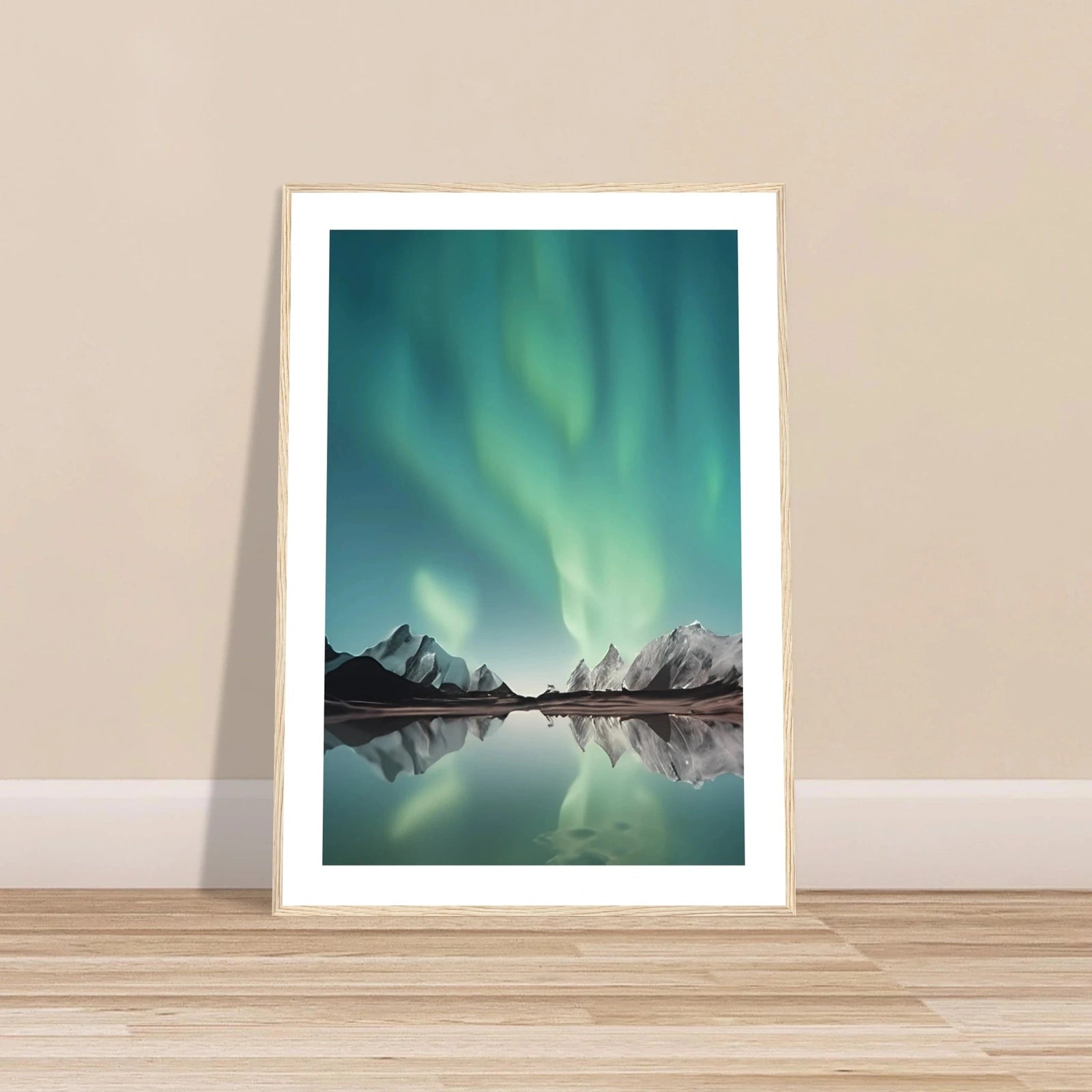 Nordlys – Aurora Borealis | Premium plakat | Treramme - DanielfotoPremium plakat i matt papir med trerammeTreramme21x29.7 cm / 8x12"